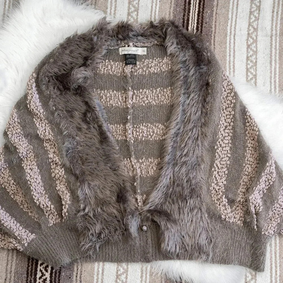 URBAN MANGOZ FAUX FUR TRIM NEUTRAL KNIT LUXURIOUS SHRUG SZ XL - Picture 4 of 7